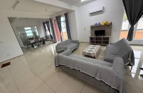 Serom Wohnung | Home in bukit kangkar