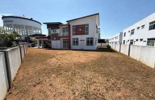 Serom Wohnung | Home in bukit kangkar