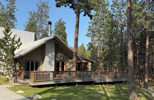 Victor Haus | Home in the Bitterroots