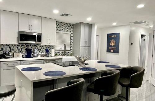 West Palm Beach Haus | Home in West Palm Beach, FL -Ware