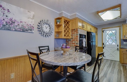 Ashfield Haus | Home on Broadway in Jim Thorpe