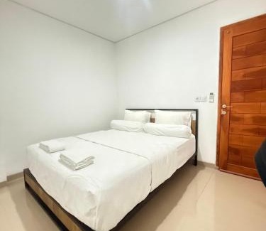 Renon Haus | Home Stay Room in Bali Near Sanur Beach