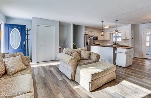 Bath Haus | Home w/ Fire Pit & Sunroom: 9 Mi to Downtown Akron