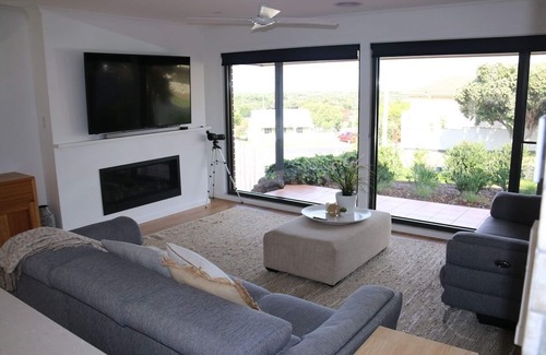 Ocean Grove Haus | Home With a View Close to Beach