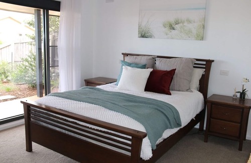 Ocean Grove Haus | Home With a View Close to Beach