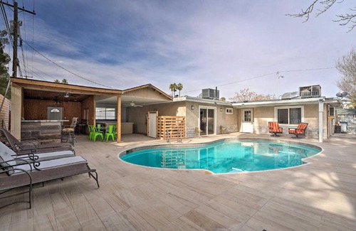 Las Vegas Haus | Home with Private Pool - Near Las Vegas Strip!