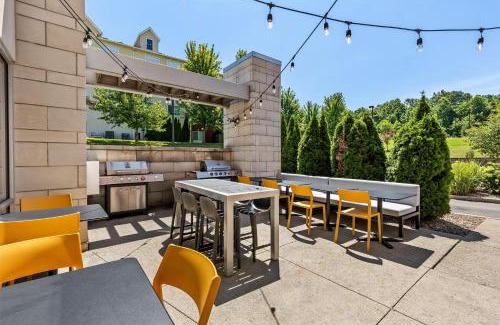 Austintown Hotel | Home2 Suites By Hilton Youngstown