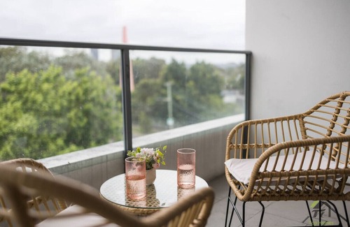 Homebush Wohnung | Homebush市中心三房公寓，方便出行与购物