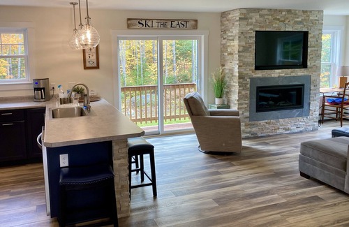 Carrabassett Valley Haus | Summer/ Fall bookings open. 3 night minimum. 35% discount for 7 or more days.