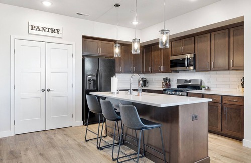 Tri-Cities Haus | Homegrown Retreat - Spacious 3-bedroom family home - Fully Fenced in backyard
