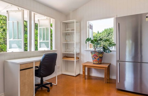 Bardon Haus | Homely Hideaway Bardon