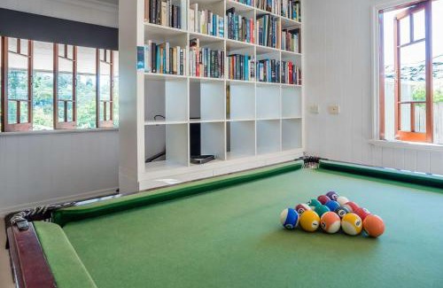 Bardon Haus | Homely Hideaway Bardon