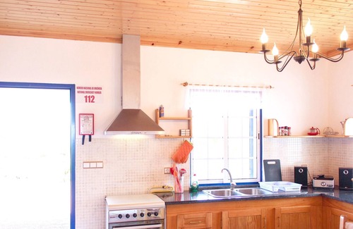 Baixa Haus | Homerez - Amazing house for 4 ppl. with sea view, garden and terrace at Baixa
