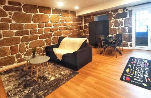 Old Town Wohnung | Homerez - Apt. in Guimarães + City View