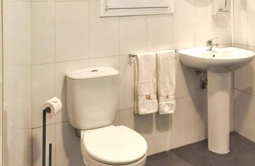 Old Town Wohnung | Homerez - Apt. in Guimarães + City View
