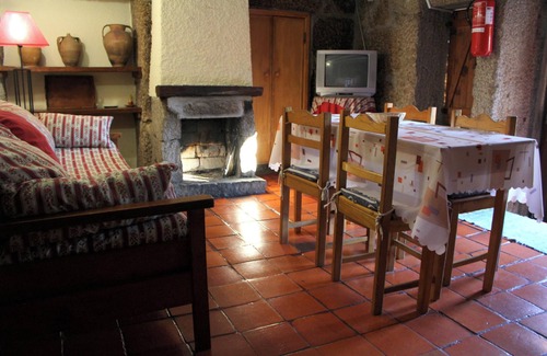Seia Wohnung | Homerez - Whg. in Seia mit Kamin