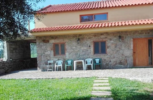 Cossourado e Linhares Haus | Homerez - Großes Haus für 9 Pers. mit Garten, Terrasse und Balkon in Cossourado