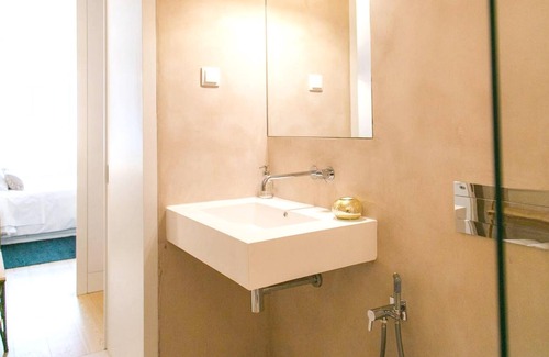 Chiado Wohnung | Homerez - Charming Apartment in Lisbon 60 sqm + View