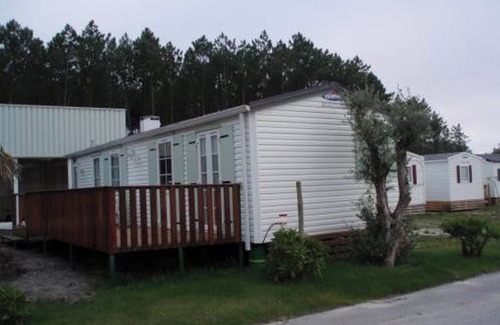 Burinhosa Haus | Homerez - Comfortable Bungalow Near Pataias with Shared Pool