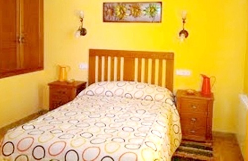 Castellar de Santiago Haus | Homerez - House 15 km away from the beach for 8 ppl. at Castellar de Santiago