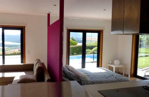 Vila Nova de Cerveira Haus | Homerez - Haus 10 km vom Strand entfernt für 4 Pers. mit Schwimmbad in Prado
