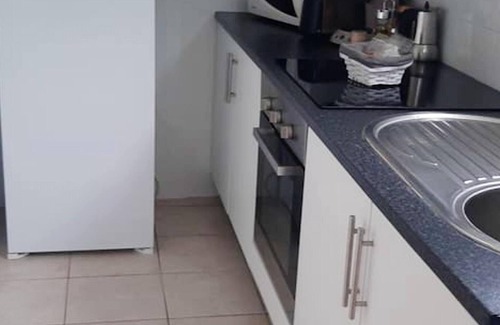 Cossourado Haus | Homerez - Nice house for 6 ppl. with garden and terrace at Barrio
