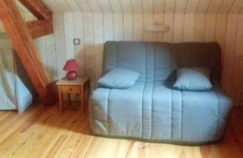 Gembrie Haus | Homerez - Nice house for 6 ppl. with shared pool, garden and terrace at Gembrie