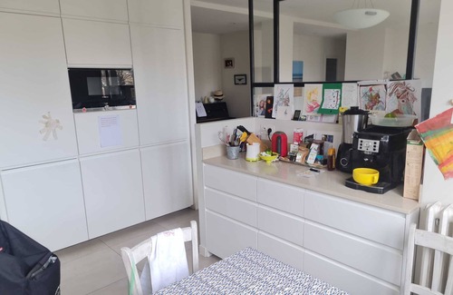 Chatou Wohnung | Homerez - Geräumige Wohnung bei Chatou mit eingezäuntem Garten