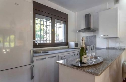 Conchar Villa | Homerez - Geräumige Villa in Cónchar mit privatem Pool und Bergblick