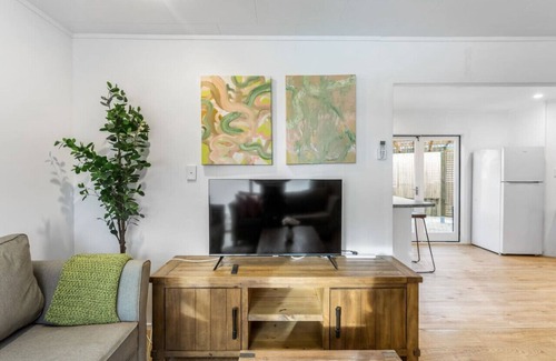 Clover Park Haus | Homespun Haven 4 BR with Parking and Patio