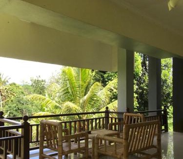 Taro Haus | Homestay Komang Petak