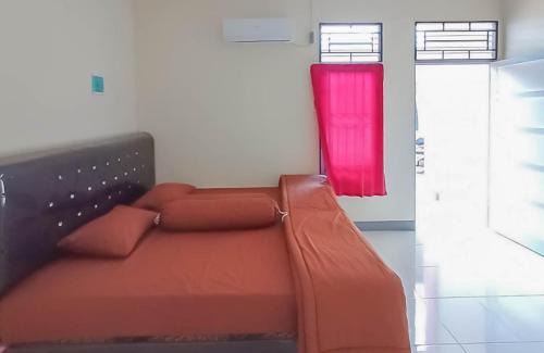 Singkawang Hotel | Homestay Verisha Mitra RedDoorz