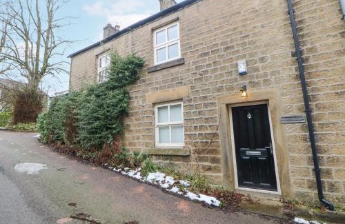 Chapel en le Frith Haus | Homestead