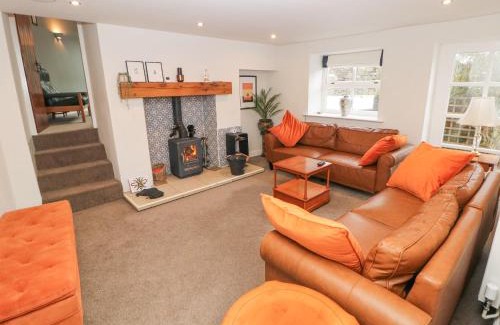 Chapel en le Frith Haus | Homestead