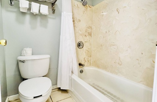 Berea Hotel | Hometown INN