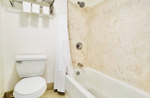 Berea Hotel | Hometown INN