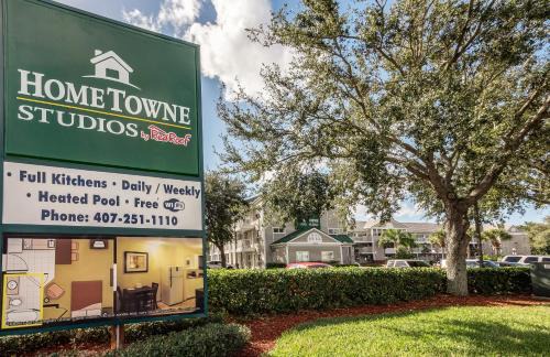 Orlando Hotel | HomeTowne Studios by Red Roof Orlando South