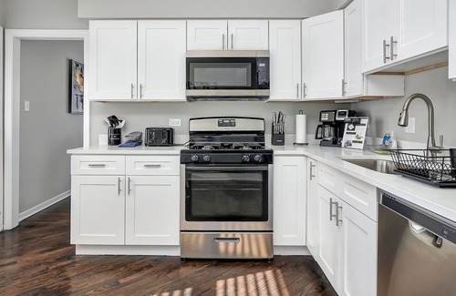 Homewood Haus | Homewood FHS Rental - Cherrywood Ln