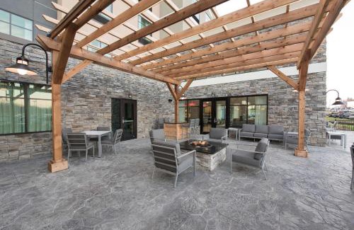 Sheffield Hotel | Homewood Suites by Hilton Cleveland/Sheffield