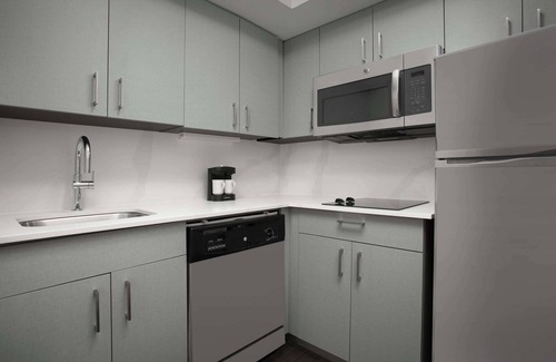 Baileys Crossroads Hotel | Homewood Suites by Hilton Alexandria / Pentagon South