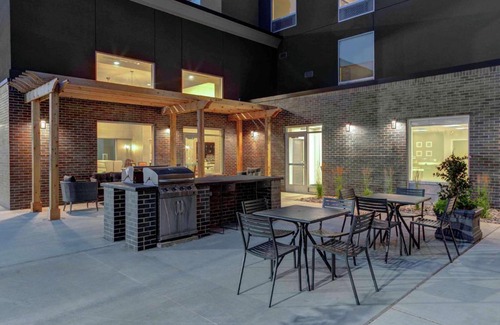 Lansing Hotel | Homewood Suites By Hilton Lansing Eastwood