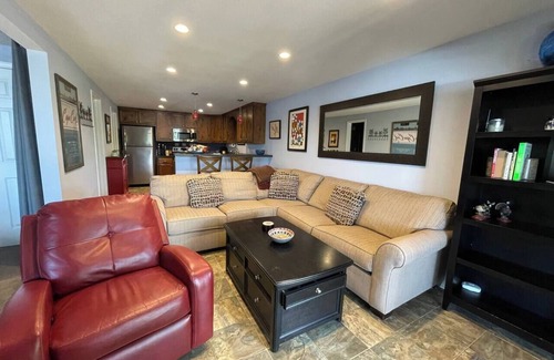 Sunrise Beach Haus | Luxus-Flitterwochen-Rückzug für Paare, die am See