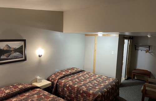 Babb Hotel | Hooks Hideaway Motel