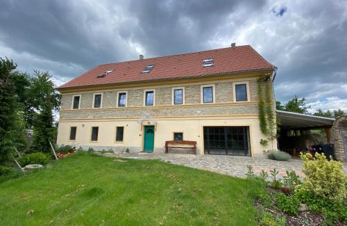 Ustek Haus | Horní Strakův mlýn