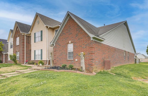 Horn Lake Haus | Horn Lake Townhome: 14 Mi to Downtown Memphis!