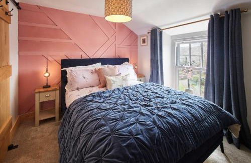 Holme Haus | Host & Stay - Lime Tree House