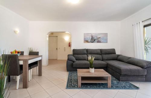 Vale de Covo Wohnung | Host Wise - Lively Charming Apartment w Pool
