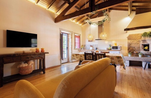 Sopo Haus | Host Wise - Rustic House with Pool and Garden