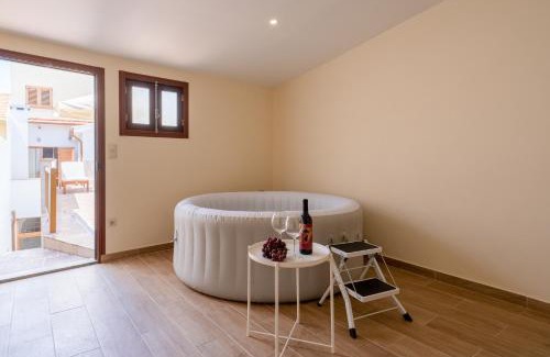 Bonfim Haus | Host Wise - Spacious Duplex House - Jacuzzi & Terrace
