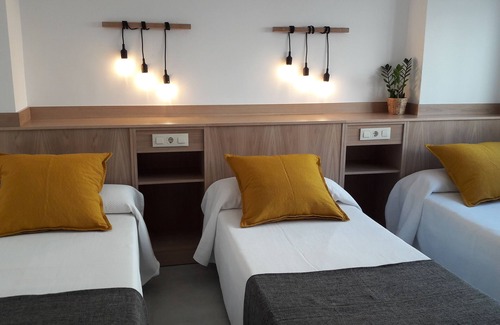 Garrucha Hotel | Hostal Cervantes Playa